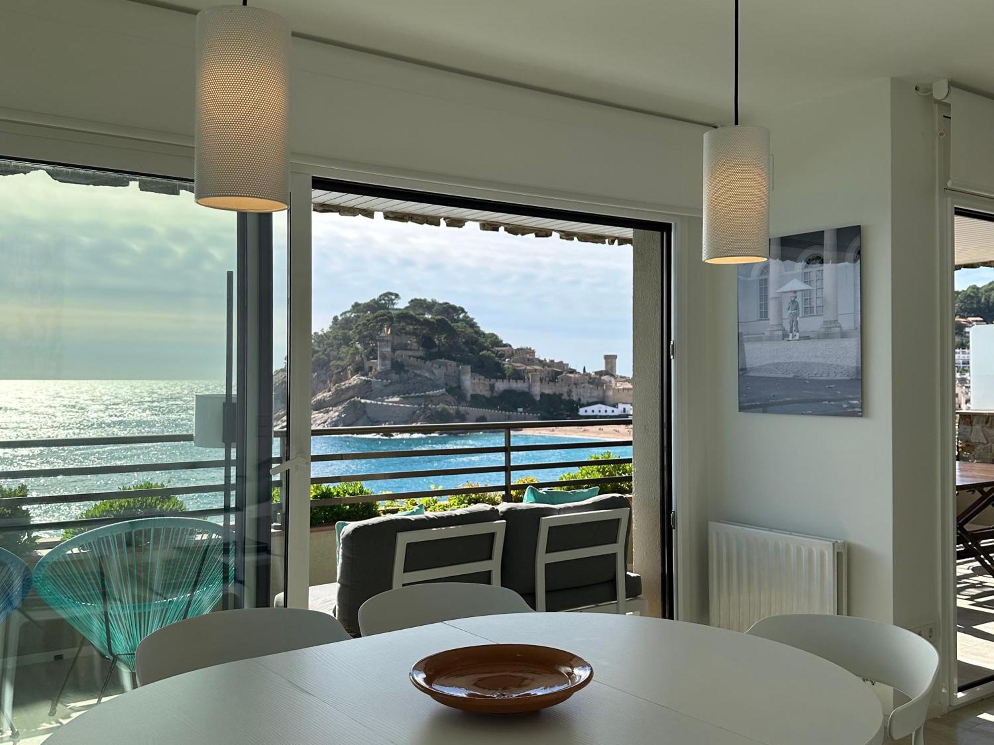 Magnificent Apartment At The Sea Front Of Tossa De Mar Eksteriør bilde